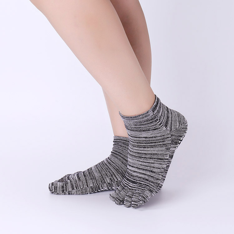 Non-Slip Yoga Socks with Grips - Grip Sock Yoga review and price